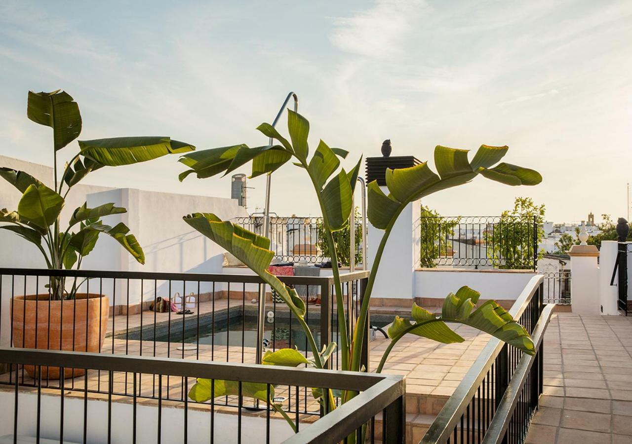 Feria Pool & Luxury Sevilha Exterior foto